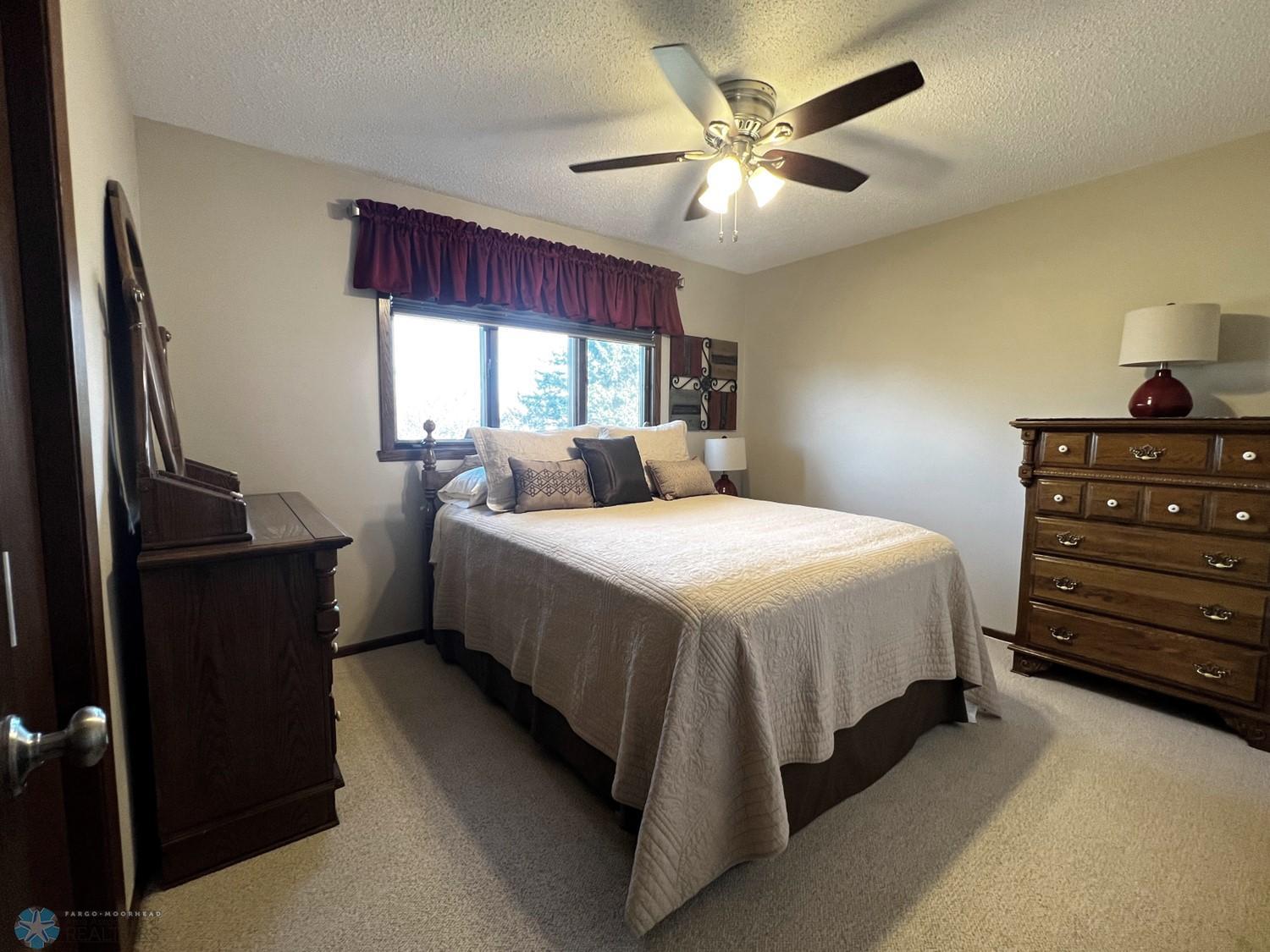 32 - Bedroom Red.jpg