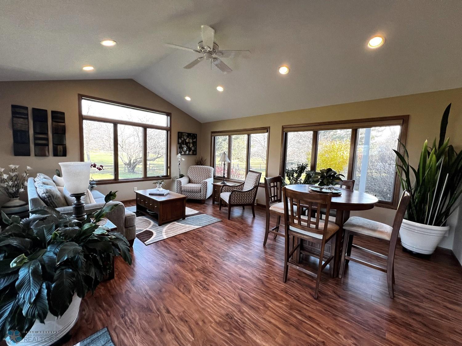 23 - Sunroom Angle.jpg