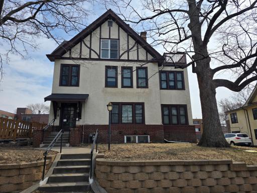 2017 Grand Avenue S, Minneapolis, MN 55405