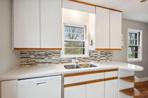 7863 Sunnyside Road, Mounds View, MN 55112