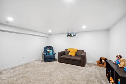7863 Sunnyside Road, Mounds View, MN 55112
