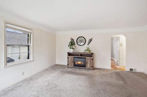 7863 Sunnyside Road, Mounds View, MN 55112
