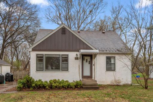 7863 Sunnyside Road, Mounds View, MN 55112