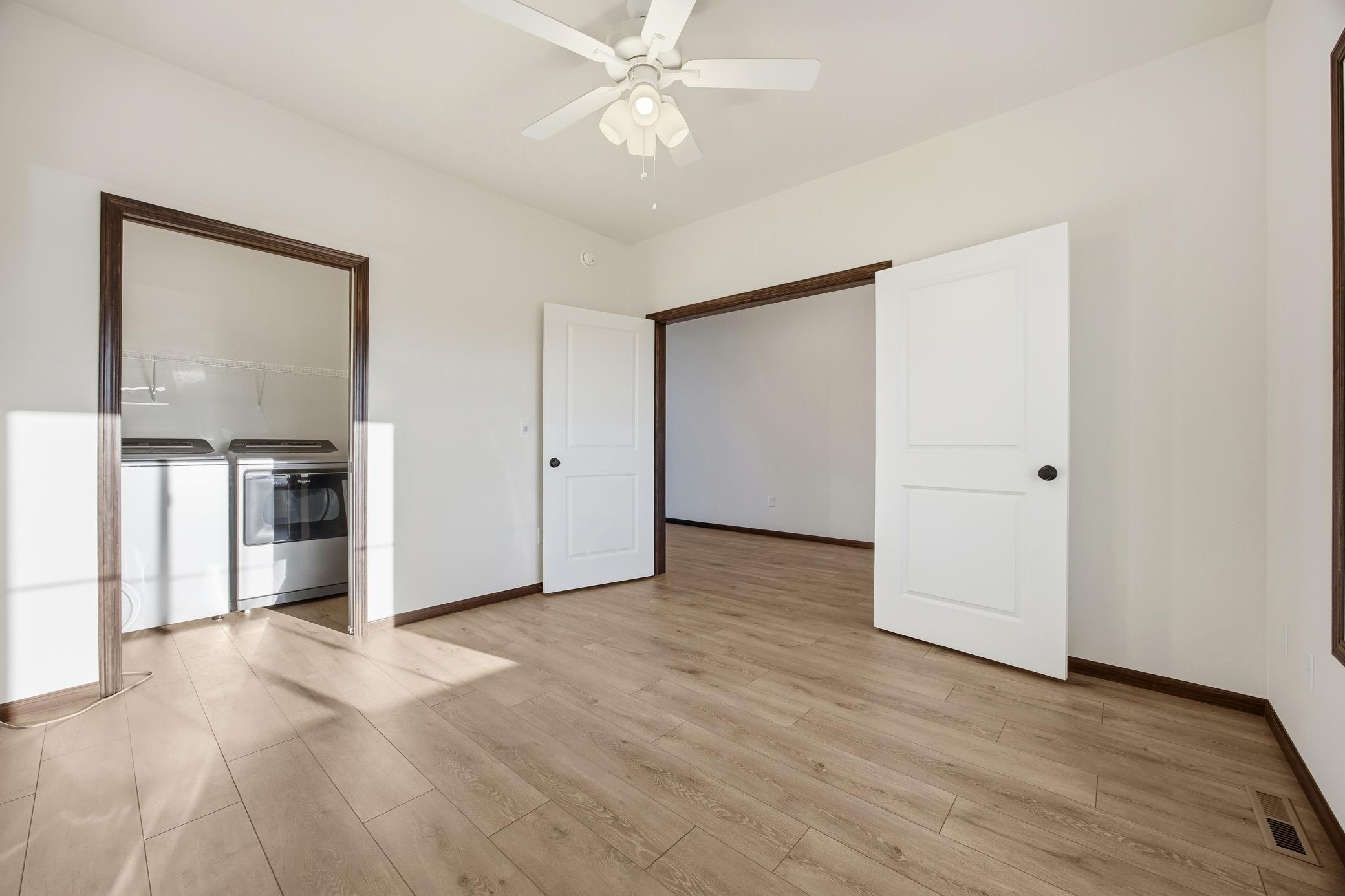 Bedroom 2/ Laundry