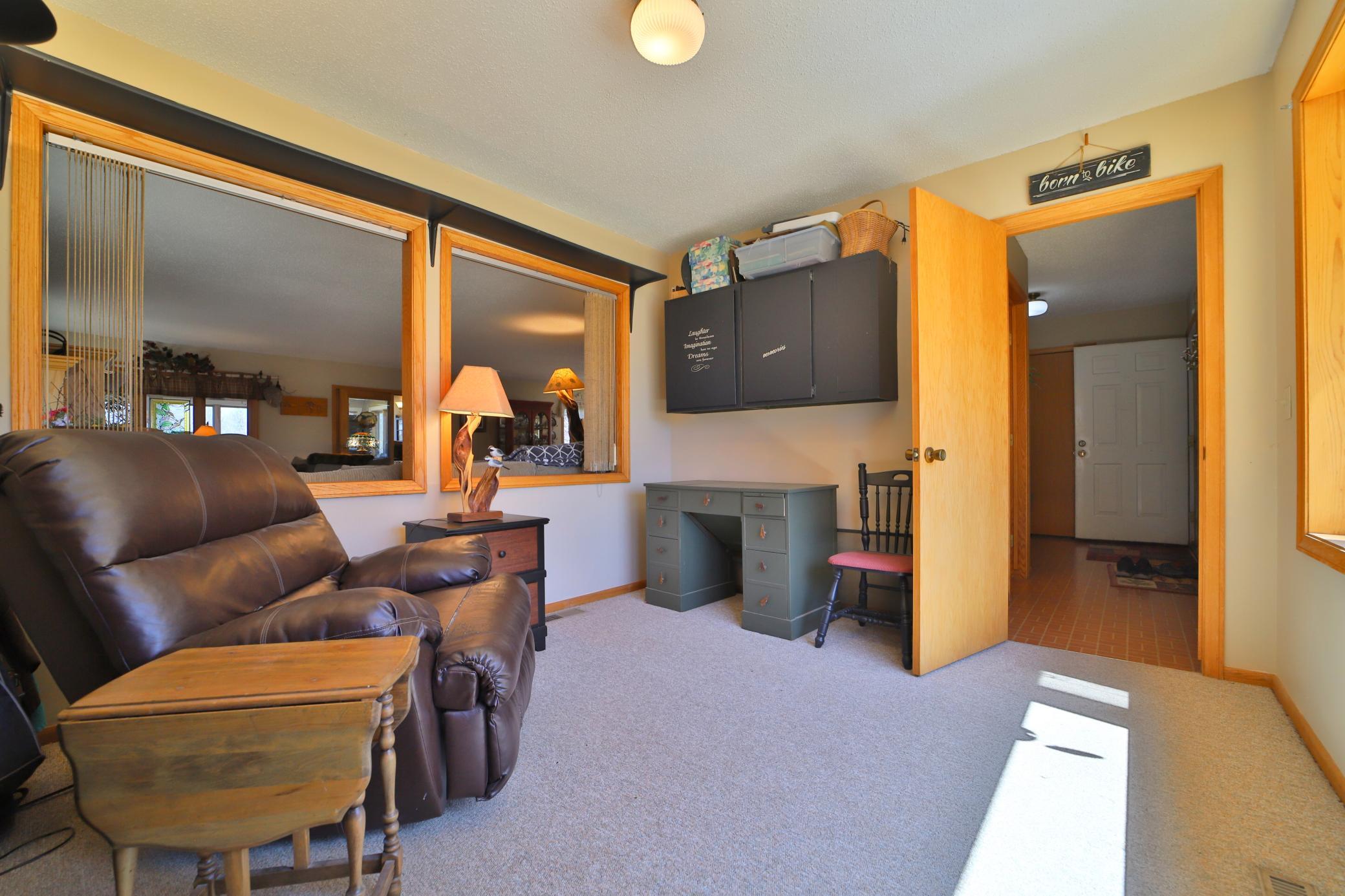 Photo 18