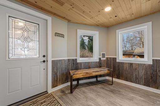 19 Entry_foyer.jpg