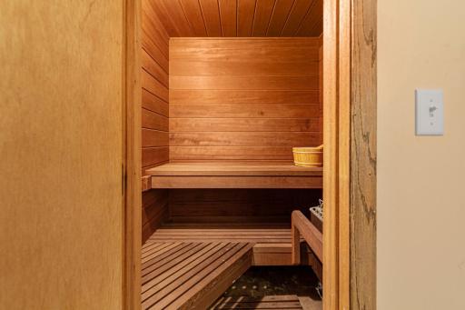 72 Sauna_lower.jpg