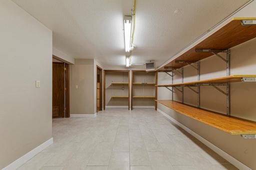 71 Storage_lower.jpg
