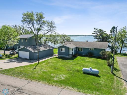 Welcome to Walker Lake! Fully furnished 3bed, 2bath cabin. With water access to Otter Tail Lake.