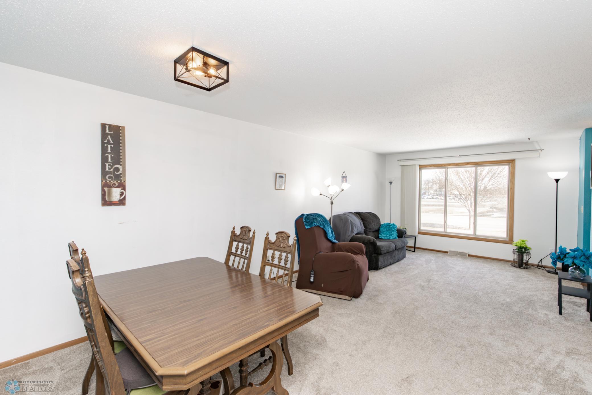 DINING/LIVING ROOM
