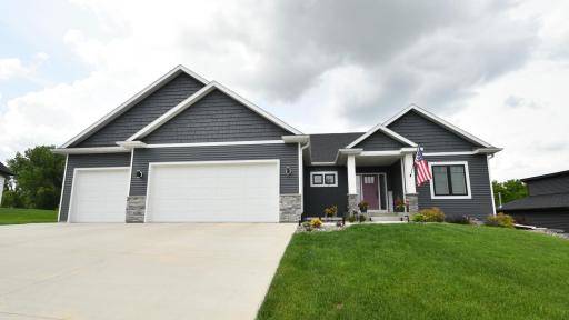 530 Mulligan Drive, Zumbrota, MN 55992