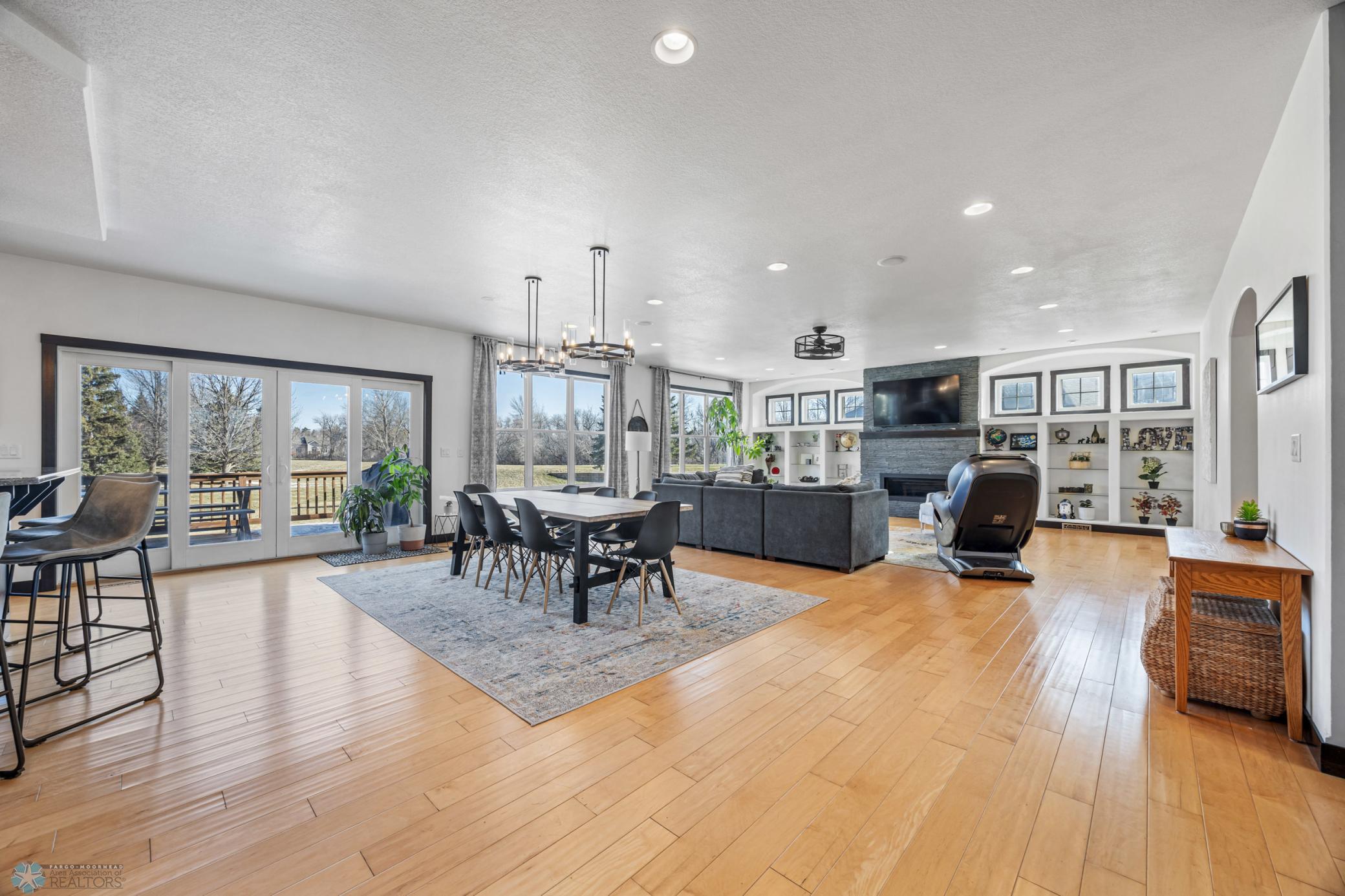 Dining / Living Room