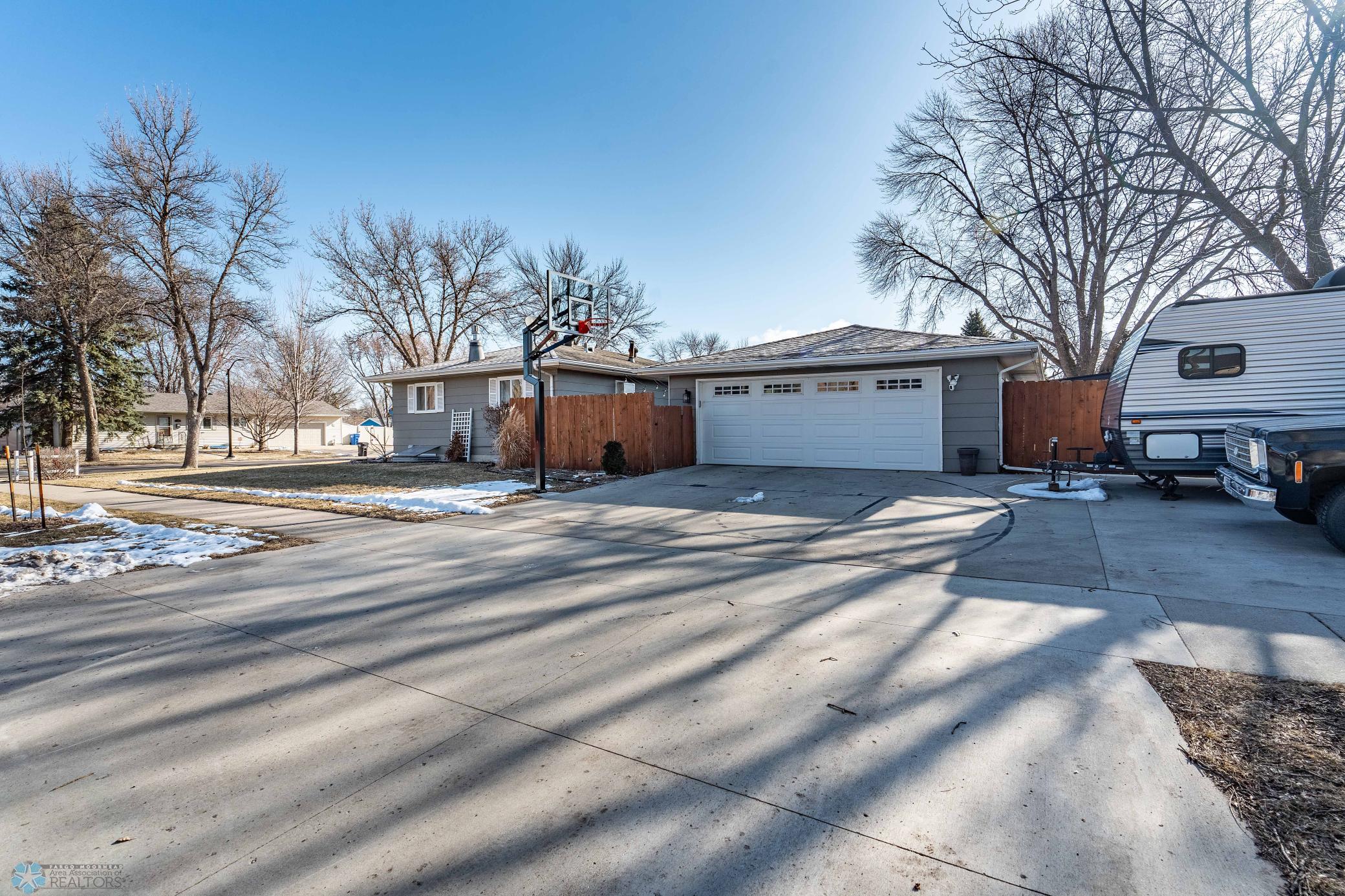 3142 Edgewood Dr N. Fargo-109.jpg