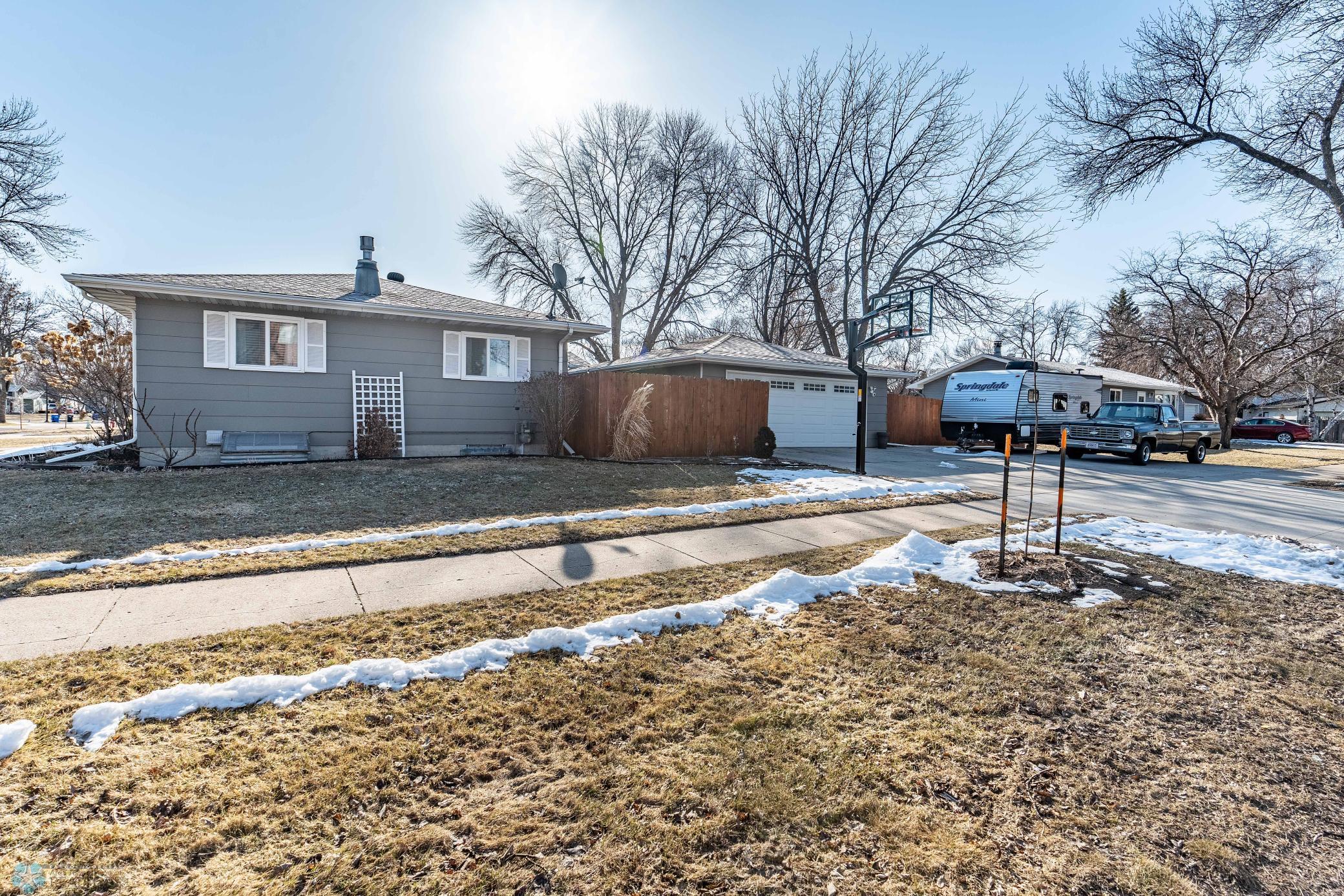 3142 Edgewood Dr N. Fargo-108.jpg