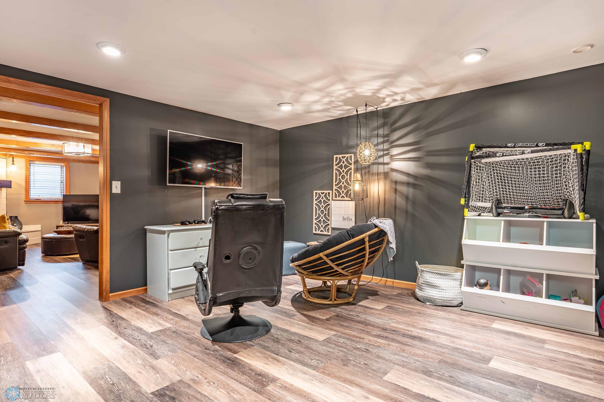 Game room/Office/Toy room...