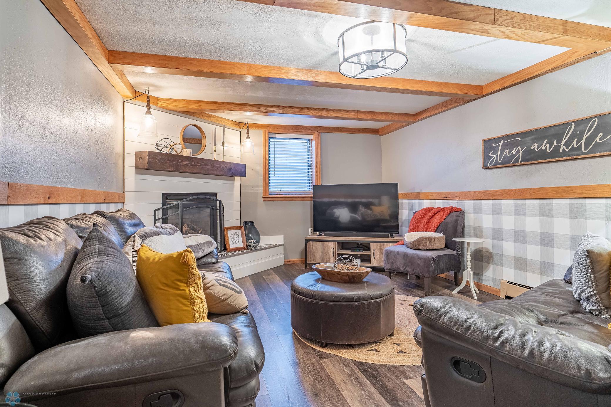 Family Room w/Gas Fireplace