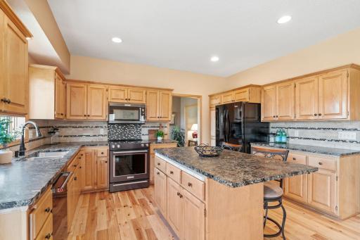 2316 87th Trail N, Brooklyn Park, MN 55443