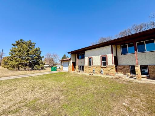 8252 Brunswick Avenue N, Minneapolis, MN 55443