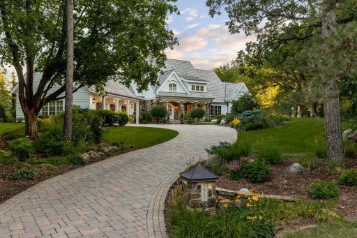 7317 Auto Club Road, Bloomington, MN 55438