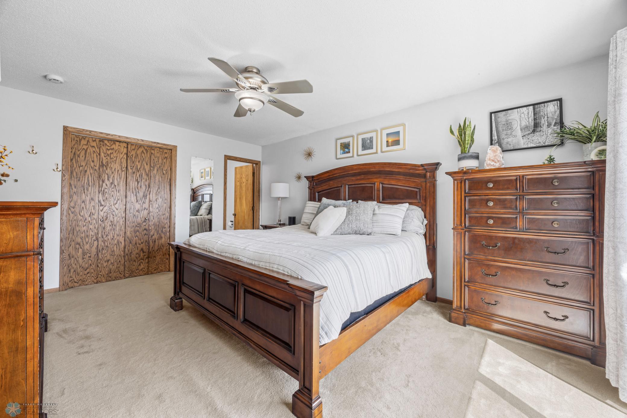 Primary Bedroom - Upper Level