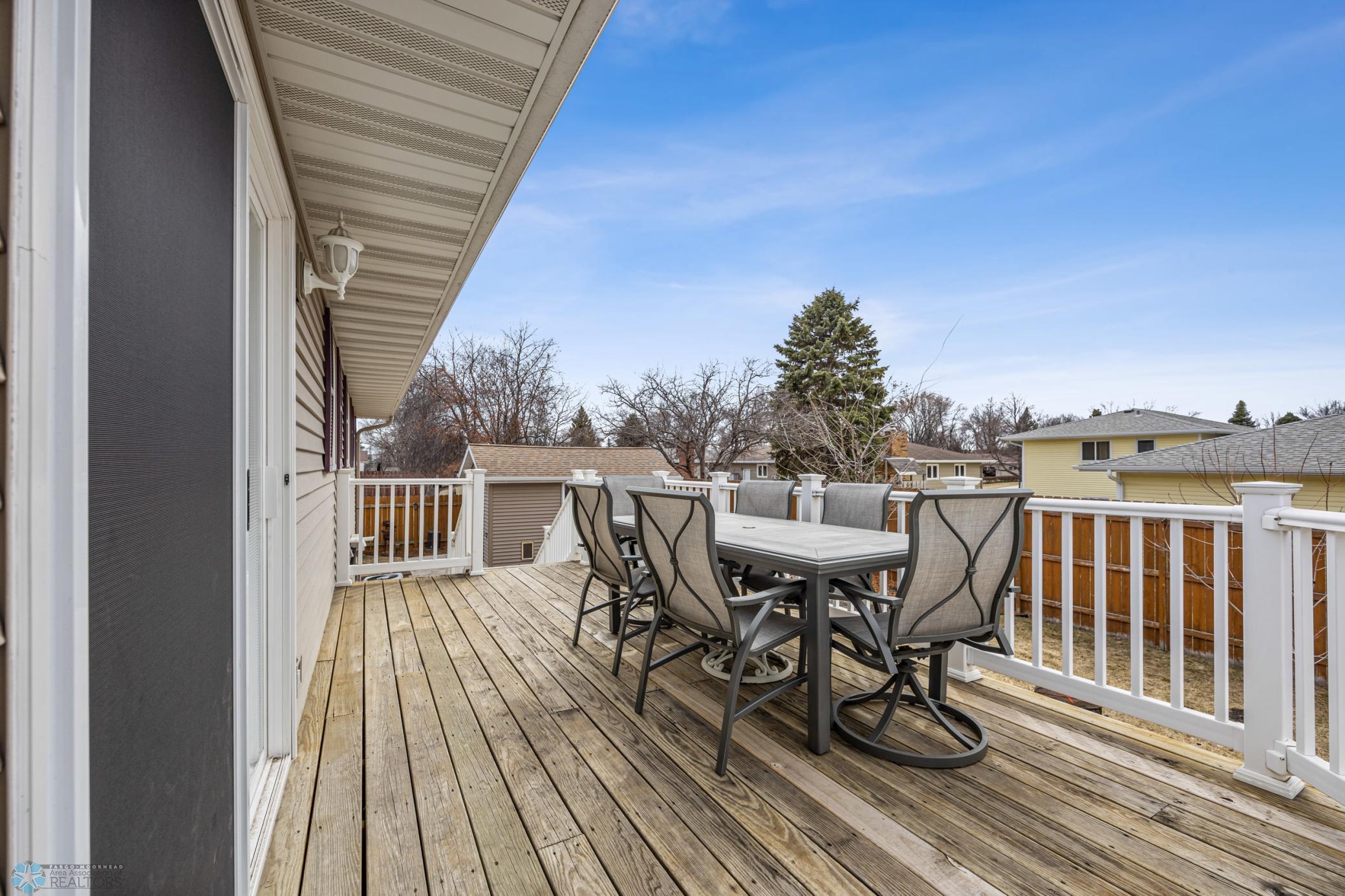 Upper Level Deck