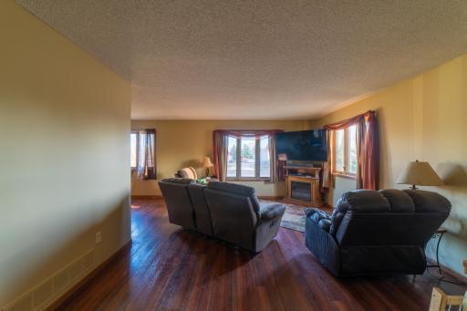 517 1st Street NW, Hinckley, MN 55037