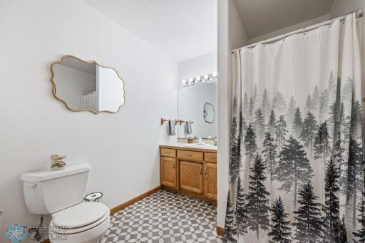 4708 McMahon Estates Court, West Fargo, ND 58078