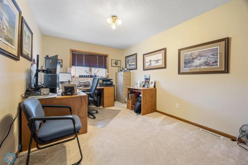 4708 McMahon Estates Court, West Fargo, ND 58078