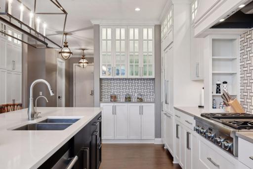 875 Lake Street N, 409, Wayzata, MN 55391