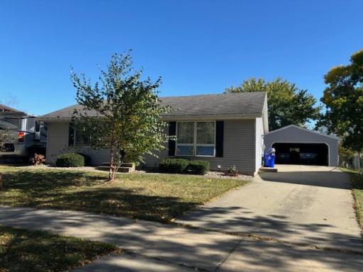 976 22nd Street SE, Rochester, MN 55904