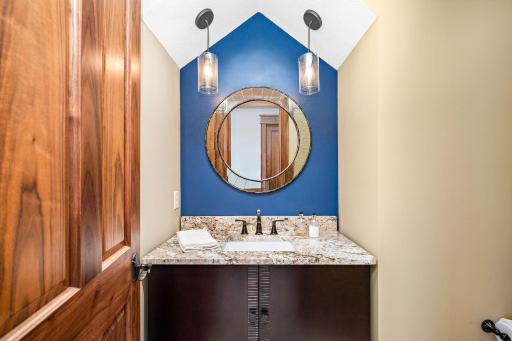 9995 Dell Road, Eden Prairie, MN 55347