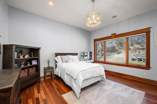 9995 Dell Road, Eden Prairie, MN 55347