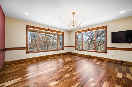 9995 Dell Road, Eden Prairie, MN 55347