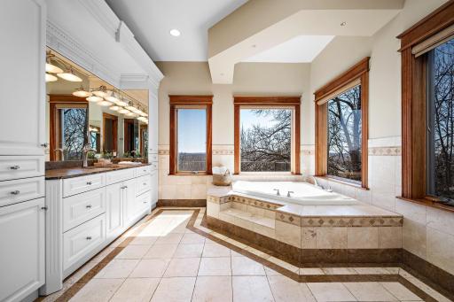 9995 Dell Road, Eden Prairie, MN 55347