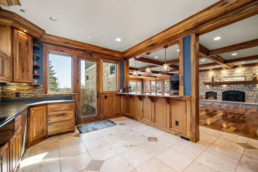 9995 Dell Road, Eden Prairie, MN 55347