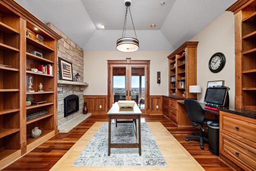 9995 Dell Road, Eden Prairie, MN 55347