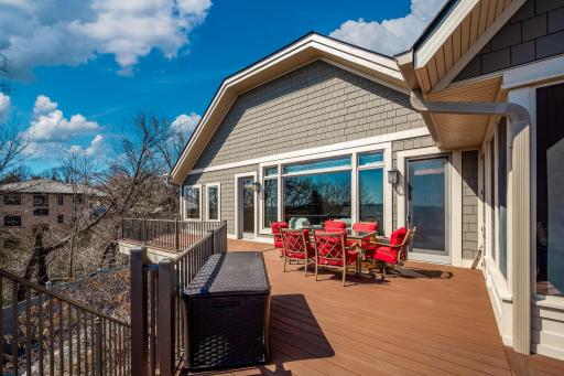 9995 Dell Road, Eden Prairie, MN 55347
