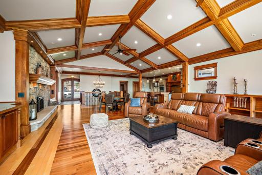 9995 Dell Road, Eden Prairie, MN 55347