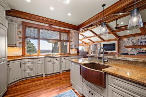 9995 Dell Road, Eden Prairie, MN 55347