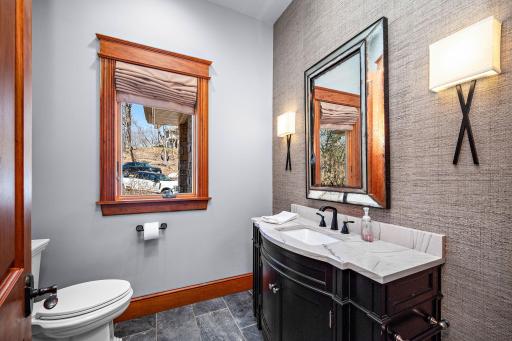 9995 Dell Road, Eden Prairie, MN 55347