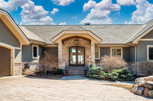 9995 Dell Road, Eden Prairie, MN 55347