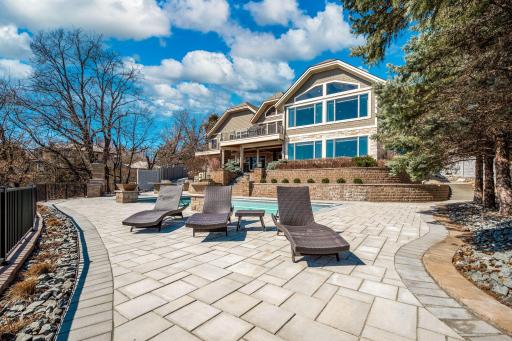 9995 Dell Road, Eden Prairie, MN 55347
