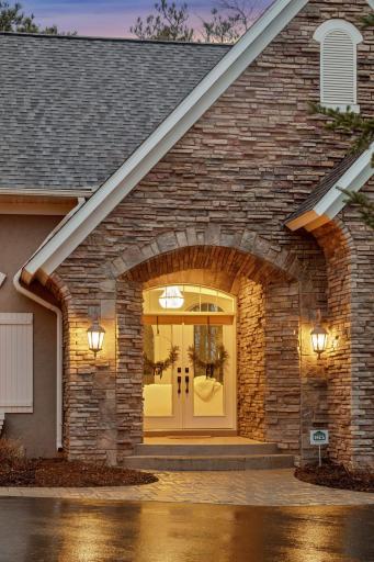 272 Saint Annes Parkway, Hudson, WI 54016