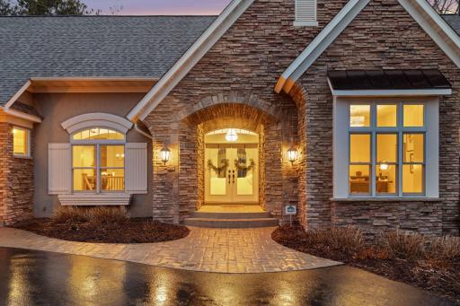 272 Saint Annes Parkway, Hudson, WI 54016