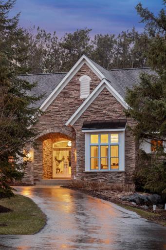 272 Saint Annes Parkway, Hudson, WI 54016