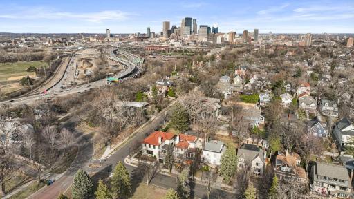 1919 Mount Curve Avenue, Minneapolis, MN 55403