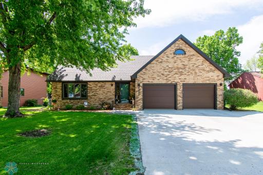 2220 24th Avenue S, Fargo, ND 58103