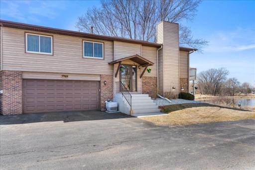 3748 Gershwin Avenue N, Saint Paul, MN 55128