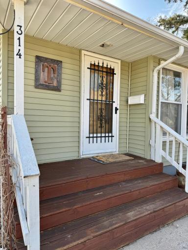 Photo for 314 Kneale Avenue S, Thief River Falls, MN 56701 - Listing #6700398 314 Kneale Avenue S, Thief River Falls, MN 56701