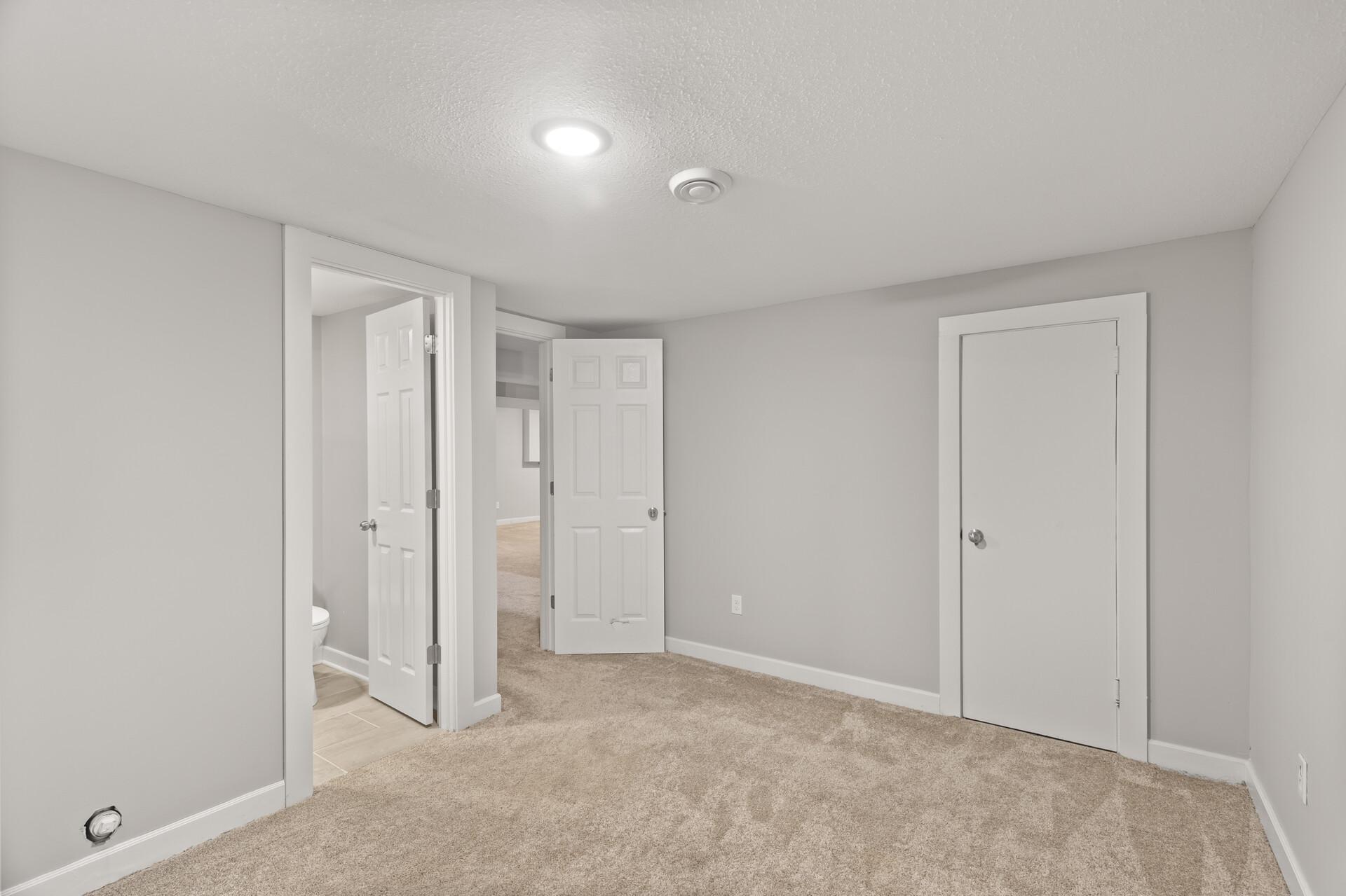 35_4700_Twin_Haven35_mls.jpg